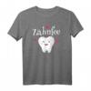 Zahnfee Zahnarzt Zahnarzthelferin T-Shirt – Lustiges Geschenk für Zahnärzte & Helfer mit Stil, ideal für Geburtstage, Muttertag, Vatertag & Weihnachten