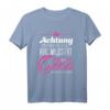 Achtung erheben Sie sich, Ihre Majestät die Oma betritt Raum T-Shirt - Lustiges Geschenk für stolze Omas zum Muttertag, Geburtstag & Weihnachten