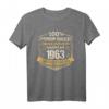 Lustiges 61. Geburtstag T-Shirt für Mann und Frau - Witzige Geschenkidee & Deko für 61 Jahre Feier