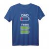 Herren Vatertag T-Shirt für Zwillinge Papa - Lustiges Geschenk für Väter von Zwillingen zu Geburtstag, Jubiläum, Weihnachten & mehr