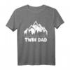 Papa Zwillinge Vater Geschenk - Papi T-Shirt zum Vatertag für stolze Zwillingsväter