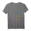 Damen Kinder Erzieher Krabbelgruppe Tagesmutter Kita Kind Geschenk T-Shirt mit V-Ausschnitt – Perfektes Geschenk für Erzieher, Eltern & Familien zu Weihnachten & Geburtstagen