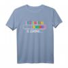 Erzieherin is Loading T-Shirt – Geschenk für Erzieher, Kita-Personal, Tagesmütter & Azubis im sozialen Beruf
