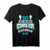 So Sieht Ein Richtig Cooler Erzieher Aus - Lustiges Pädagogen T-Shirt für Jubiläum, Geburtstag & Abschiedsgeschenk