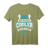 So Sieht Ein Richtig Cooler Erzieher Aus - Lustiges Pädagogen T-Shirt für Jubiläum, Geburtstag & Abschiedsgeschenk