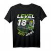 Level 18 Jahre Geburtstagsshirt für Jungen Gamer 2005 - Originelles Gaming Geschenk zum 18. Geburtstag für Zocker und Videospiel-Fans