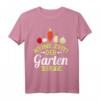 Der Garten ruft Hobbygärtner Gärtner Schrebergarten Geschenk T-Shirt - Lustiges Geschenk für Rentner, Oma, Opa und Gartenliebhaber