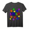 HapDog T-Shirt mit buntem Smiley-Text und fröhlichen Smileys - Künstlerisches Graffiti-Design für Naturliebhaber