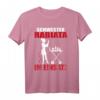 Schwester Rabiata im Einsatz Pflege Krankenschwester T-Shirt – Lustiges Geschenk für Pflegepersonal, Ärzte & Altenpflegerinnen zum Geburtstag, Weihnachten oder Abschied