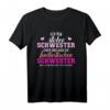 Stolze Schwester einer unglaublich fantastischen Schwester T-Shirt – Perfekt für Familienfreude, Geburt und Babyankündigung