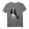 Cavalier King Charles Spaniel Hund POP ART T-Shirt – Lustiges Geschenk für Hundeliebhaber, Familie & Freunde