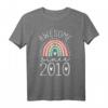 Awesome Since 2010 13. Geburtstag Regenbogen-Geschenke Born In 2010 T-Shirt – Lustiges Geburtstagsgeschenk für Mädchen & Jungen, Limitierte Edition