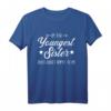 Jüngste Schwester lustiges Spruch T-Shirt - Originelles Geschenk für Geburtstag & Weihnachten