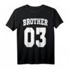 Brother 03 Geschenk für den großen Bruder & kleinen Bruder - Lustiges Highschool Style T-Shirt für HapDog, Weihnachten & Familienfeste
