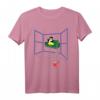 Linux Pinguin Wirft ein Apple aus dem Fenster T-Shirt – Lustiges Geschenk für Linux-Anwender & Technikfans