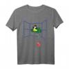 Linux Pinguin Wirft ein Apple aus dem Fenster T-Shirt – Lustiges Geschenk für Linux-Anwender & Technikfans