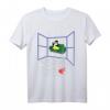 Linux Pinguin Wirft ein Apple aus dem Fenster T-Shirt – Lustiges Geschenk für Linux-Anwender & Technikfans