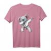 Dabbing Koala BJJ T-Shirt – Für Kampfsportfans, MMA & Grappling, stylisch beim Training & Freizeit, ideales Geschenk für Familie