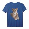 Löwen-Mama mit Baby T-Shirt - Farbenfrohes Afrika Motiv für Wildtiere- und Afrika-Fans