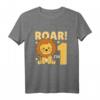 Löwe T-Shirt zum 1. Geburtstag für Kinder - Süße Afrika Tier Überraschung für Jungen und Mädchen, Geburtstagsgeschenk für 1-Jährige