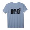 Vater werden. Zweifacher Papa mit zwei Kindern - Vatertag T-Shirt mit Silhouette & Spruch 'Dad hoch 2' als Geburtstags- oder Geburtstagsgeschenk