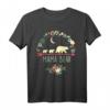 Mama Bear mit 2 Jungen T-Shirt mit Blumen – Perfektes Muttertagsgeschenk für Mütter, die ihre Familie lieben