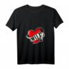 Damen Milf Herz Tattoo Milfhunter Milfs Geschenk – Lustiges Mama T-Shirt mit V-Ausschnitt für Weihnachten & Geburtstag