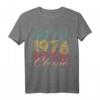 Vintage 44. Geburtstag T-Shirt 'Born 1978' im Retro-Stil - Lustiges Geschenk für Mutter, Vater, Damen & Herren