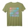 Stolze Mama der Zwillinge - Twin Mom Pride T-Shirt für Zwillingsmütter, perfekt als Geschenk