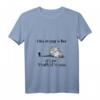 Damen Lustiges Katze T-Shirt 'I Like To Stay In Bed It's Too Peopley Outside' – Witziges Introvertierten-Shirt für jeden Anlass