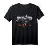 Grandma To Be LGBT Schwangerschaft Ankündigung T-Shirt – Lustiges Gay Pride Geschenk für Oma zur Babyparty & Schwangerschaftsfreude