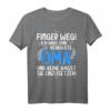 Finger weg! Ich habe eine verrückte Oma und keine Angst Oma T-Shirt – Lustiges Geschenk zur Schwangerschaftsverkündung und für neue Omas