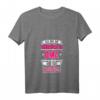 Ich bin die verrückte Oma Großmutter T-Shirt mit V-Ausschnitt – Lustiges Geschenk für junge-oder junggebliebene Omas zum Geburtstag, Weihnachten & Geburtsankündigung