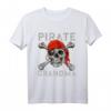 Oma Piraten Shirt mit Skull & Crossbones – Perfekt für Piraten-Geburtstag, Halloween & Piratennacht