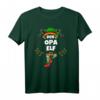 Lustiges Weihnachts-Elf T-Shirt für Opa - Niedliches Design mit Mütze, Strümpfen & Elfen-Ohr, Perfekt als Geschenk für Enkel & Familie
