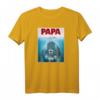 Ghost Papa Poster T-Shirt – Offizielles Heavy Metal Band Merch für Männer, Frauen, Kinder & Jugendliche