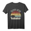 Vintage Retro Daddy Bär mit 3 Jungen Papa T-Shirt – Perfekt für Tierliebhaber und Retro-Fans zum HapDog