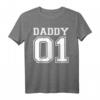 Daddy 01 Papa Vater Sohn Partnerlook Geschenk T-Shirt - Perfektes Familien-Matching für Geburtstag, Vatertag & Weihnachten