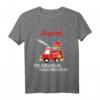 Kinder ALARM FEUERWEHR NACHWUCHS T-Shirt mit Feuerwehrauto und Feuerwehrmann Motiv – Perfektes Geschenk für kleine Feuerwehrfans zu Geburtstag, Weihnachten & Ostern