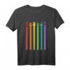 Roboter in den Farben des Regenbogen LGBT+ Stolz T-Shirt für Kinder – Buntes Mode-Statement für Schule & Spiele