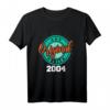 Lustiges 20. Geburtstag T-Shirt für Mann und Frau - Witzige Geschenkidee & Deko für den 20. Geburtstag 2004