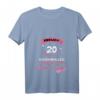 Lustiges Damen T-Shirt zum 20. Geburtstag - 'Endlich 20, ich kann alles, ich weiß alles - ähm Mama?' V-Ausschnitt Geschenk für Töchter & Feierdeko