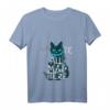 Lustiges Katzen T-Shirt 'We are all mad here' mit V-Ausschnitt – Perfekt für Halloween, Weihnachten & als Geschenk für Katzenliebhaber