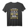 Erheben Sie sich seine Majestät der Papa betritt den Raum T-Shirt – Lustiges Weihnachtsgeschenk für Papa mit klassischem Schnitt