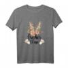 Frecher Osterhase Damen T-Shirt im floralen Leo Look – Partnerlook Outfit für Ostereiersuche & lustiges Ostergeschenk