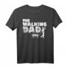The Walking Dad - Lustiges Vatertag T-Shirt für Papa und werdenden Vater mit Bier-Spruch für Sauftour und Männertag