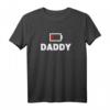 Papa Akku leer - Lustiges Vatertagsdesign für werdende Väter T-Shirt mit humorvollem Spruch