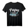 Papa 2023 wird geladen T-Shirt – Lustiges Schwangerschaftsverkünden Geschenk für werdende Papas & Großeltern
