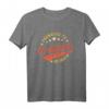 Zum Opa befördert 2023 Geschenk - Lustiges T-Shirt für den ersten Opa, Schwangerschaftsankündigung mit Babyfuß-Design, perfekt für Familie & Freunde