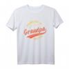 Zum Opa befördert 2023 Geschenk - Lustiges T-Shirt für den ersten Opa, Schwangerschaftsankündigung mit Babyfuß-Design, perfekt für Familie & Freunde